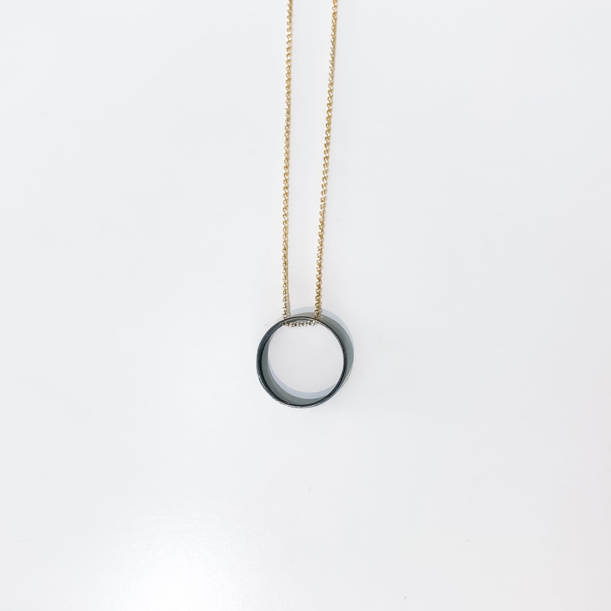 Minima - Circle Medium - necklace